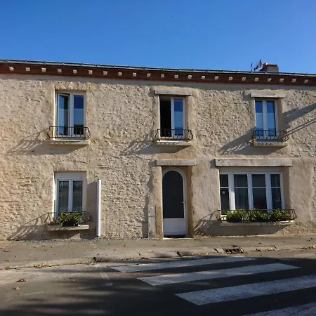 Δωμάτια σε οικογενειακή κατοικία Maison De Village Barbechat