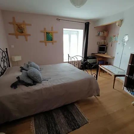 Maison De Village Δωμάτια σε οικογενειακή κατοικία *